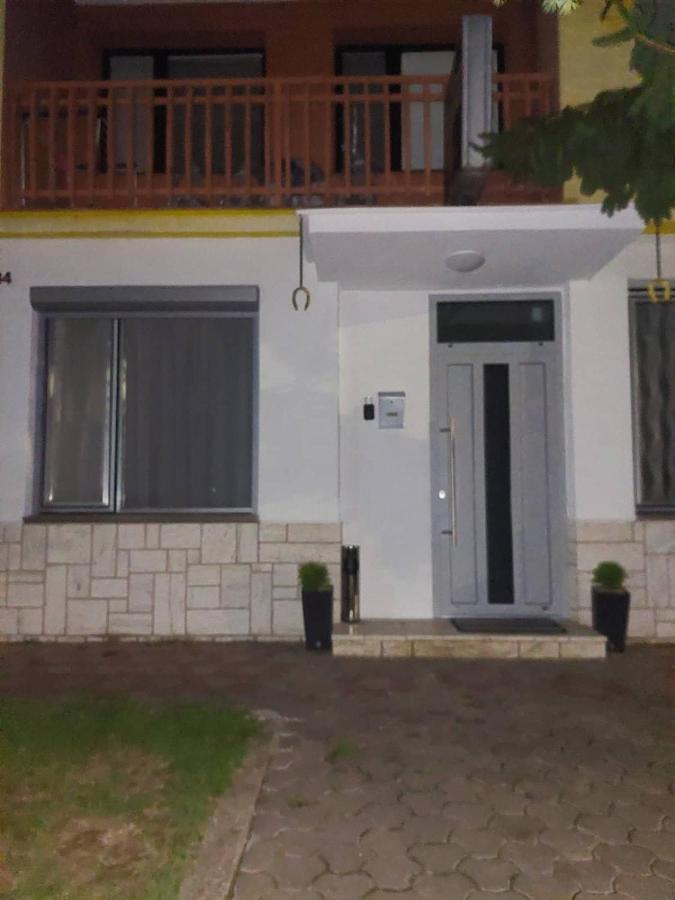 Naty II Apartment Haniska Exterior photo